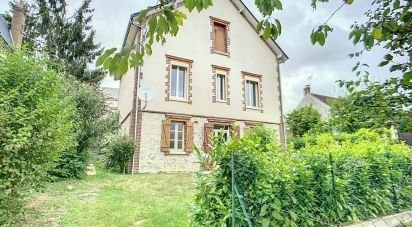 House 3 rooms of 94 m² in Château-Renard (45220)