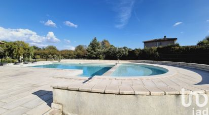 Traditional house 8 rooms of 247 m² in L'Isle-sur-la-Sorgue (84800)