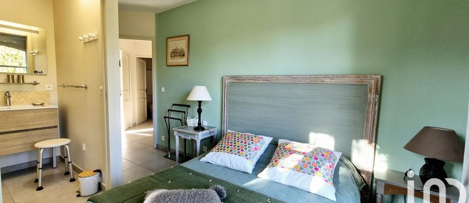 Traditional house 8 rooms of 247 m² in L'Isle-sur-la-Sorgue (84800)