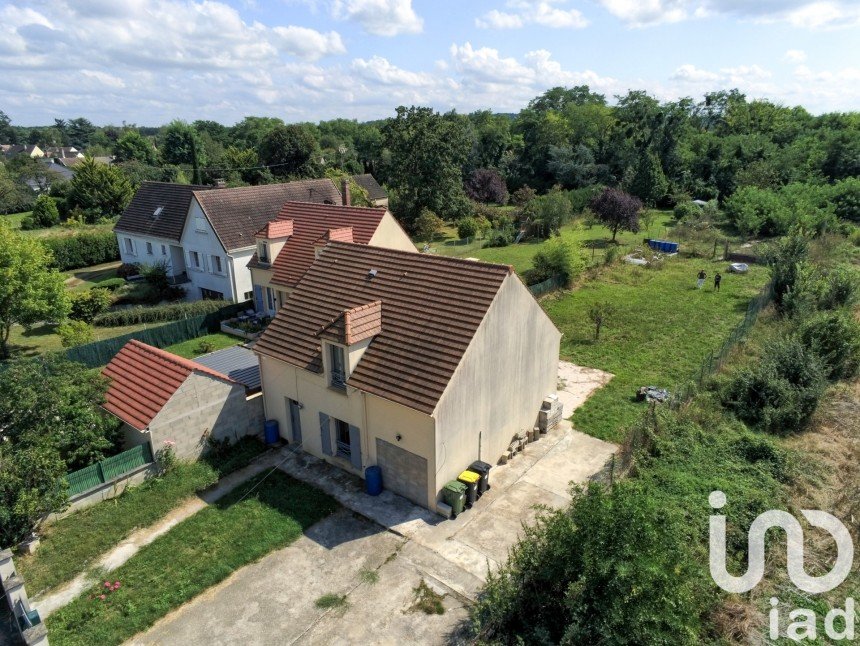 Pavillon 5 pièces de 105 m² à Congis-sur-Thérouanne (77440)