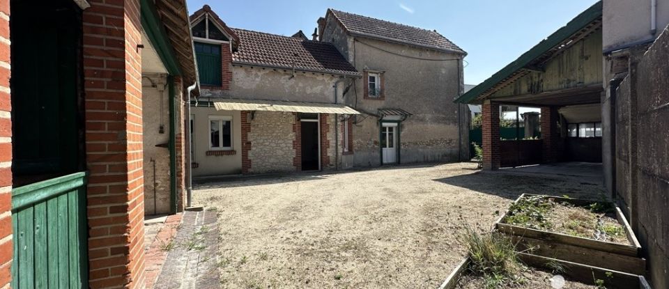 House 4 rooms of 104 m² in Mont-près-Chambord (41250)