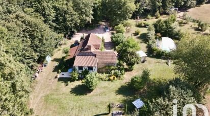 Maison traditionnelle 7 pièces de 193 m² à Saint-Maurice-en-Quercy (46120)