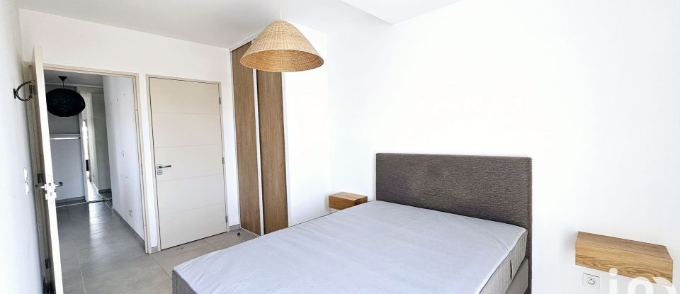 Appartement 4 pièces de 81 m² à Marseille (13008)