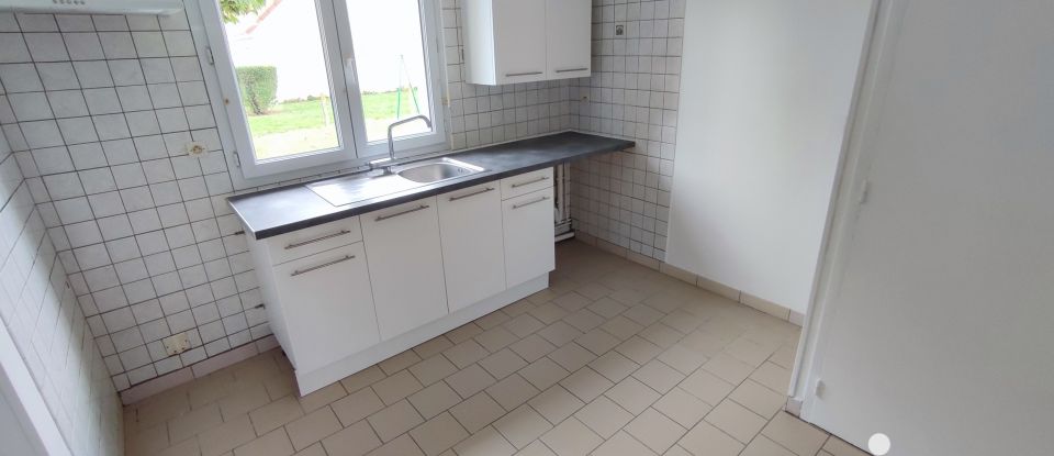 House 5 rooms of 91 m² in Courville-sur-Eure (28190)