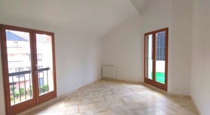 Apartment 5 rooms of 96 m² in Buc (78530)