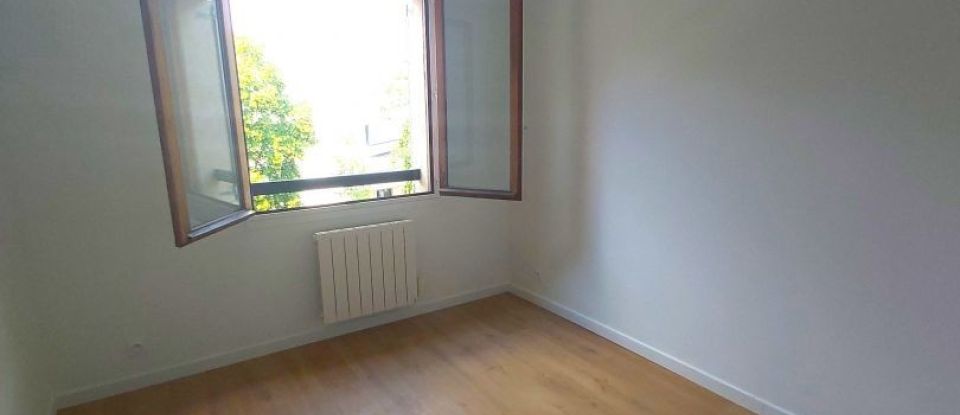 Apartment 5 rooms of 96 m² in Buc (78530)