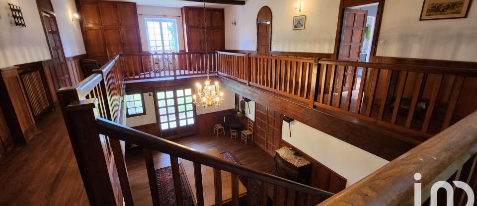 Traditional house 11 rooms of 350 m² in Aïcirits-Camou-Suhast (64120)