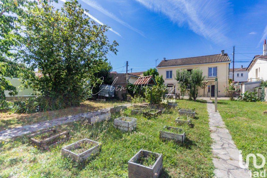 Maison 5 pièces de 125 m² à La Roche-sur-Yon (85000)