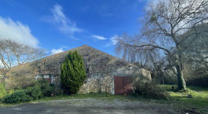 Maison 5 pièces de 176 m² à Saint-Hippolyte (17430)