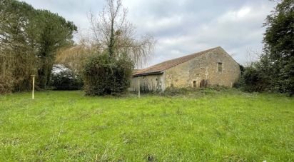 Maison 5 pièces de 176 m² à Saint-Hippolyte (17430)