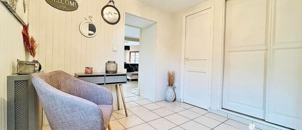 Maison 6 pièces de 175 m² à Laversine (02600)