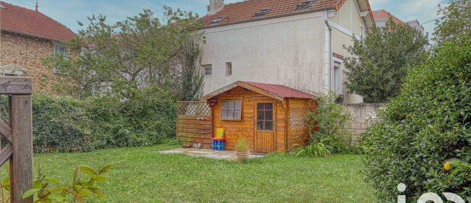 Maison traditionnelle 4 pièces de 87 m² à Dammarie-les-Lys (77190)