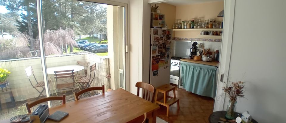 Apartment 4 rooms of 79 m² in Saint-Herblain (44800)