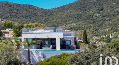 Architect house 5 rooms of 250 m² in Cavalaire-sur-Mer (83240)