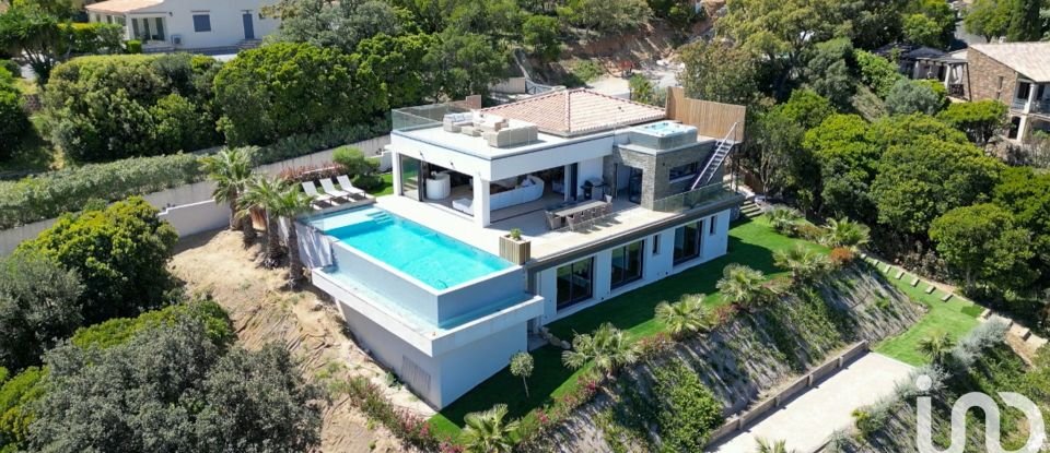 Architect house 5 rooms of 250 m² in Cavalaire-sur-Mer (83240)