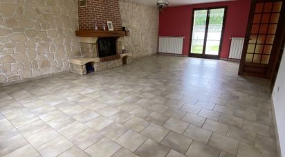 Maison traditionnelle 4 pièces de 181 m² à Courcelles (58210)