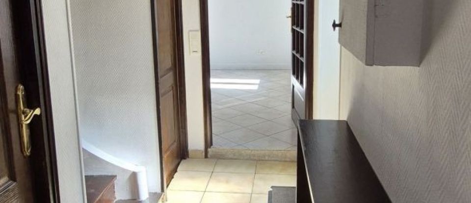 House 8 rooms of 167 m² in Mazamet (81200)