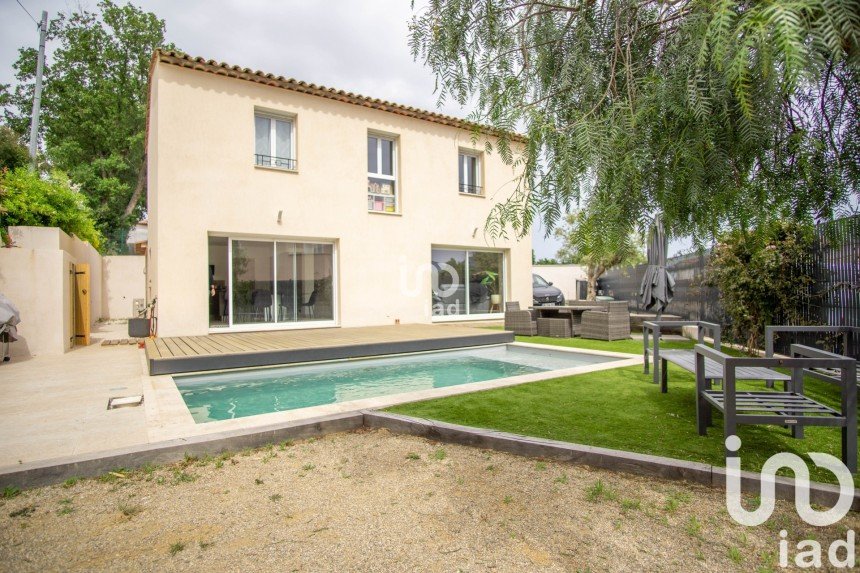 Maison traditionnelle 5 pièces de 120 m² à Roquebrune-sur-Argens (83520)