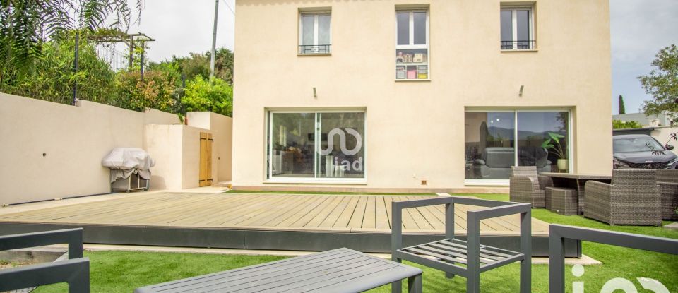 Maison traditionnelle 5 pièces de 120 m² à Roquebrune-sur-Argens (83520)