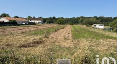 Land of 1,500 m² in La Trimouille (86290)