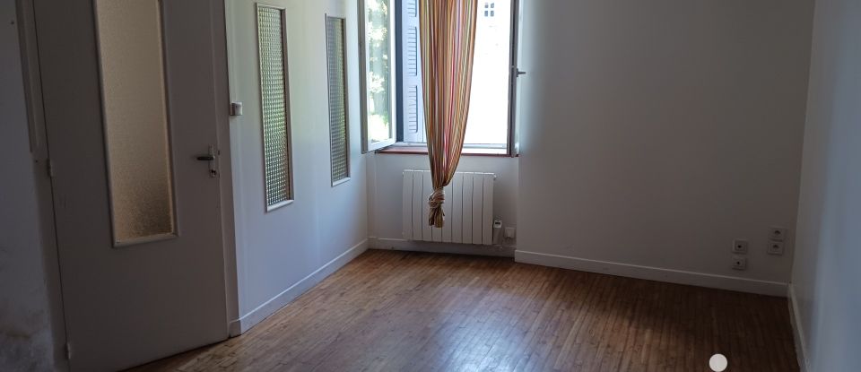 Town house 4 rooms of 75 m² in Sommières-du-Clain (86160)