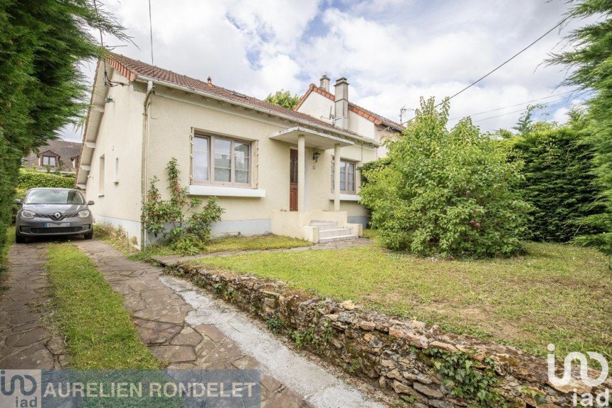 House 5 rooms of 110 m² in Combs-la-Ville (77380)