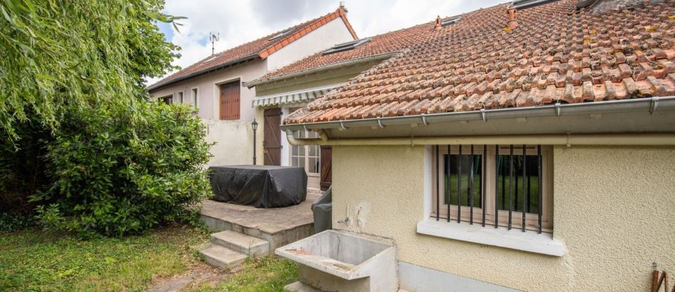 Maison 5 pièces de 110 m² à Combs-la-Ville (77380)