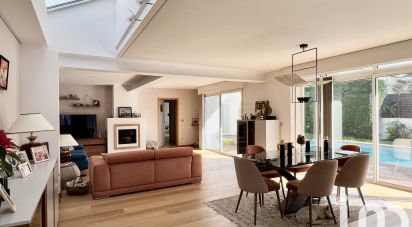 Maison 5 pièces de 189 m² à Pau (64000)