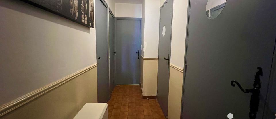 Appartement 4 pièces de 60 m² à Collobrières (83610)