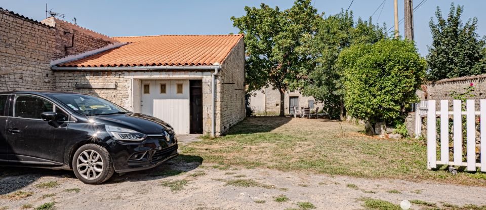 Maison traditionnelle 5 pièces de 153 m² à Surgères (17700)