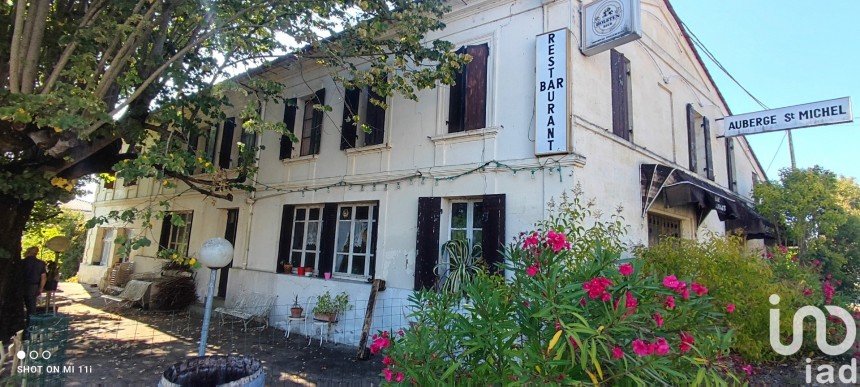 Traditional house 14 rooms of 500 m² in Saint-Michel-de-Fronsac (33126)