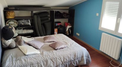 Maison 7 pièces de 180 m² à Saint-Médard-de-Guizières (33230)