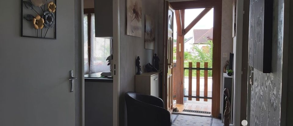 Maison 5 pièces de 99 m² à Vitry-sur-Loire (71140)