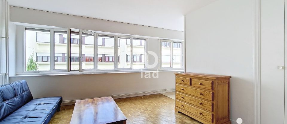 Appartement 1 pièce de 33 m² à Évry (91000)