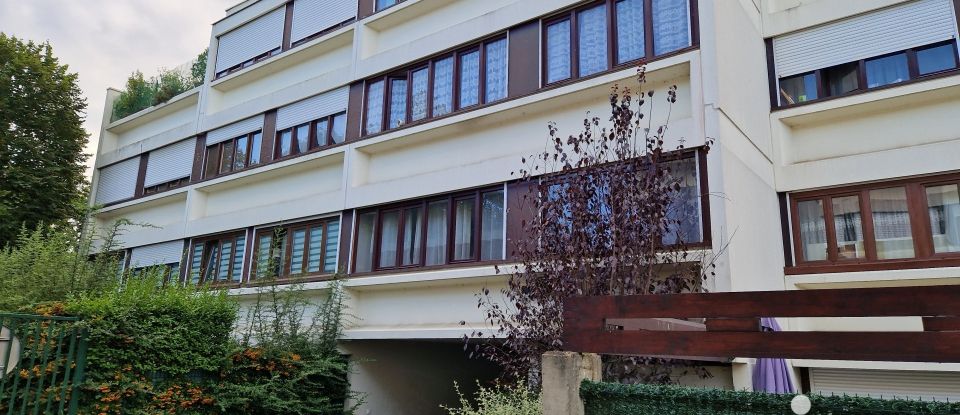 Appartement 1 pièce de 33 m² à Évry (91000)