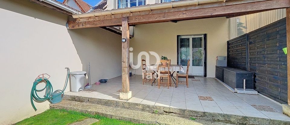 Maison 6 pièces de 125 m² à Gretz-Armainvilliers (77220)