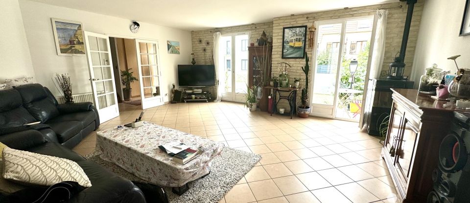 Maison traditionnelle 6 pièces de 125 m² à Villiers-sur-Marne (94350)