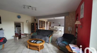 Country house 5 rooms of 165 m² in Lhomme (72340)