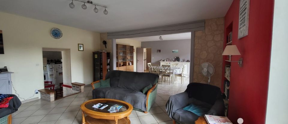 Maison de campagne 5 pièces de 165 m² à Lhomme (72340)