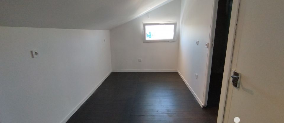 Maison 6 pièces de 140 m² à Biard (86580)