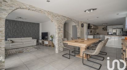 Maison traditionnelle 6 pièces de 142 m² à Voreppe (38340)