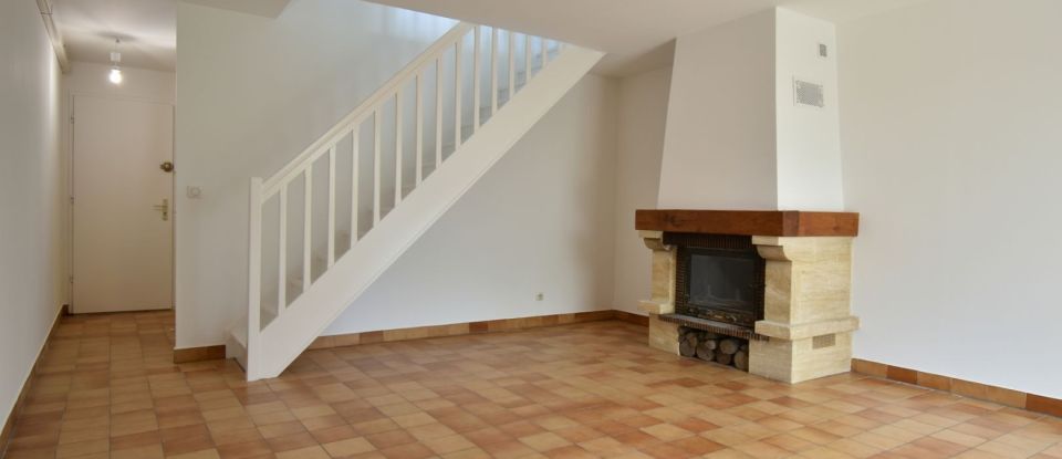 House 3 rooms of 88 m² in Saclay (91400)