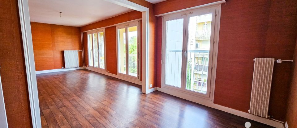 Appartement 5 pièces de 93 m² à Chartres (28000)