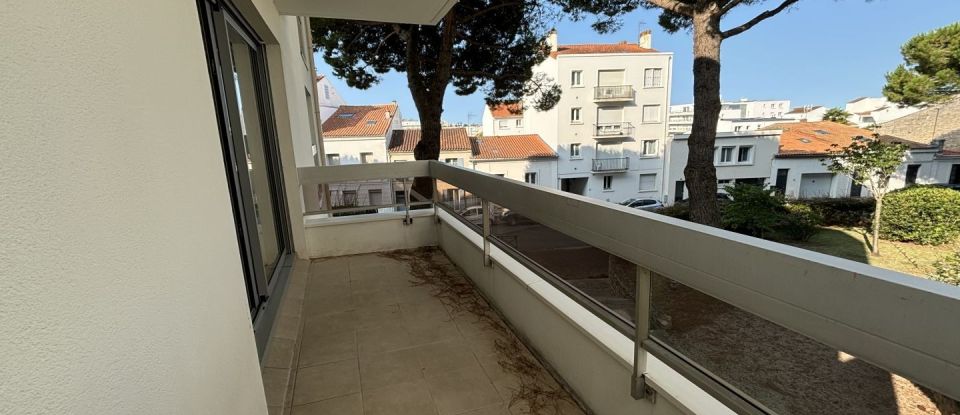 Studio 1 room of 28 m² in Royan (17200)