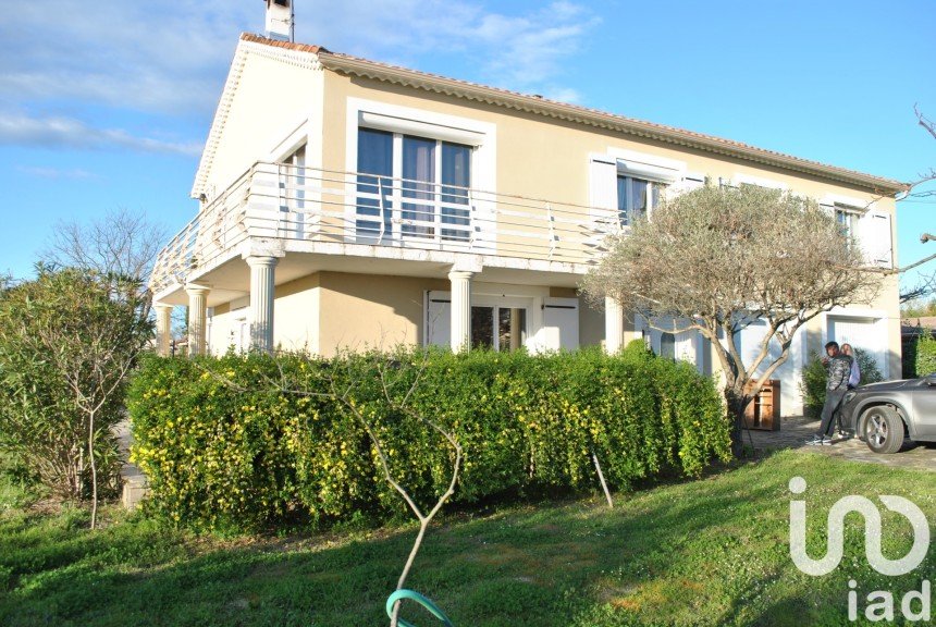 House 9 rooms of 220 m² in Saint-Hilaire-de-Brethmas (30560)