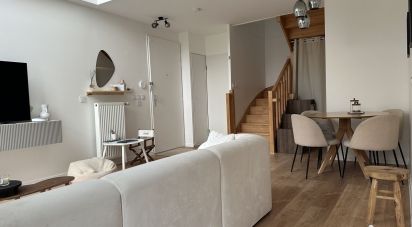 Apartment 4 rooms of 71 m² in Stains (93240)