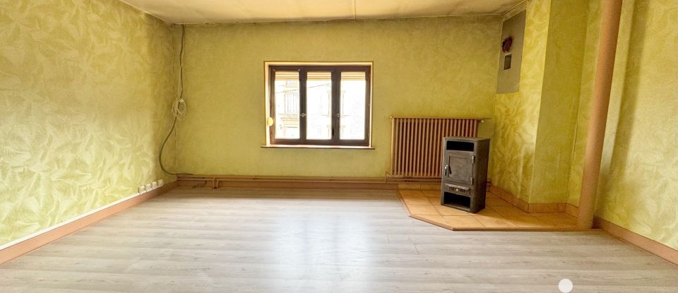 House 6 rooms of 160 m² in Padoux (88700)