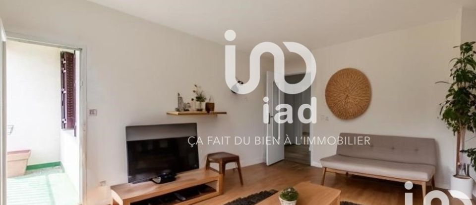 Apartment 3 rooms of 53 m² in Fontenay-sous-Bois (94120)