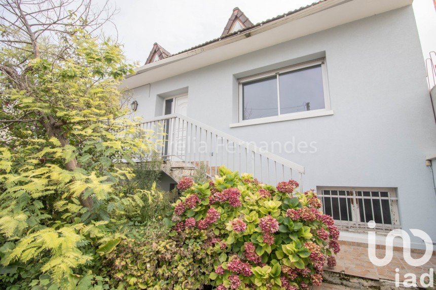 House 6 rooms of 156 m² in Chennevières-sur-Marne (94430)