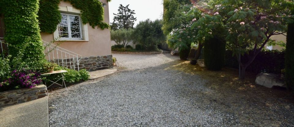 House 7 rooms of 230 m² in Espondeilhan (34290)